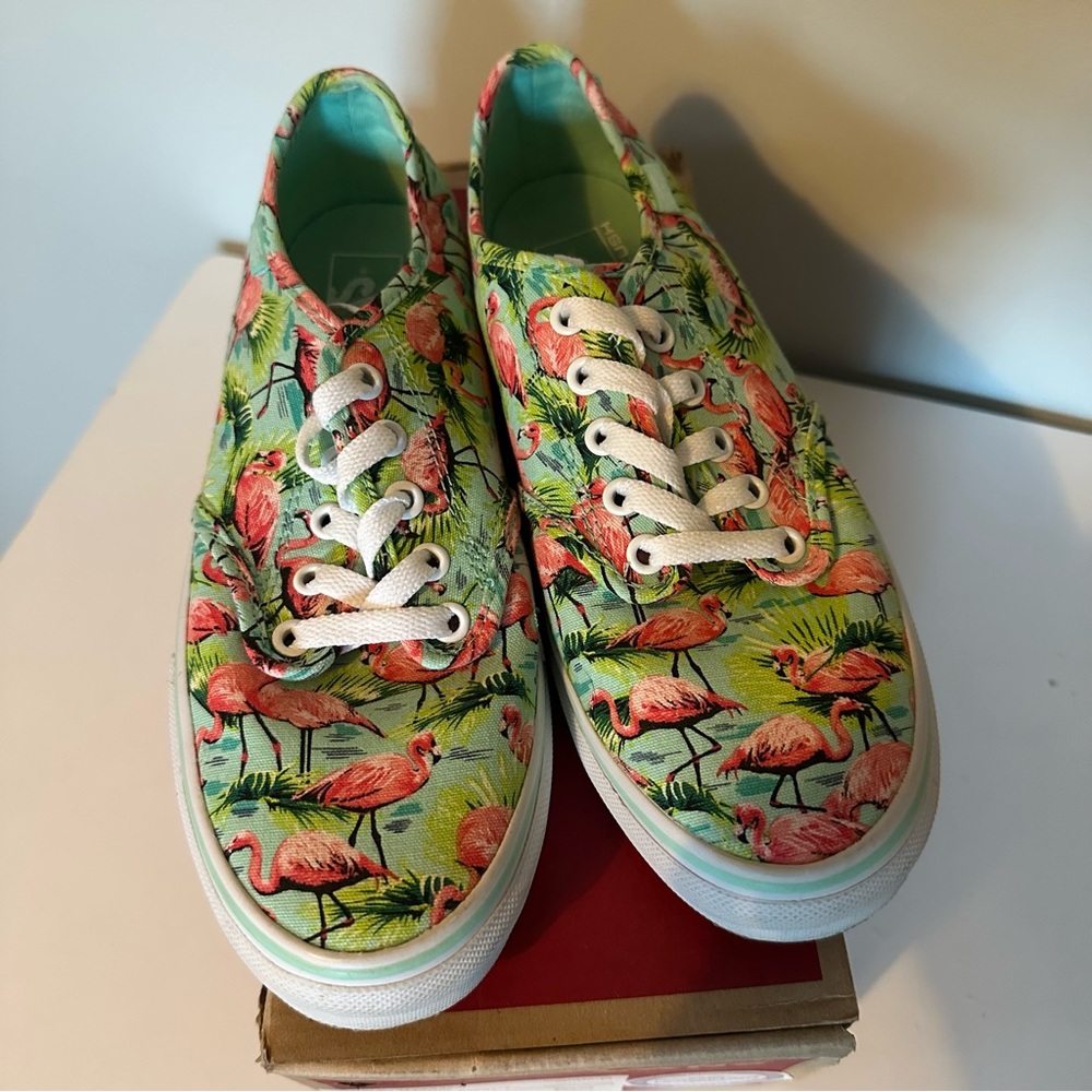 Vans Camden Deluxe Flamingo Mint Sneakers Size 8.5